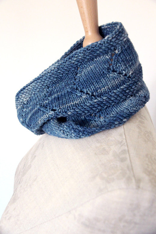 One-Way Infinity Scarf & Mitts